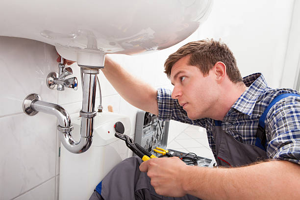 Urgence en plomberie : quels sont vos droits et les obligations du plombier ?